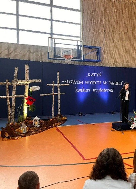 Konkurs Recytatorski „Katyń – słowem wyryte w pamięci”  w Szkole Podstawowej w Miedznej Drewnianej