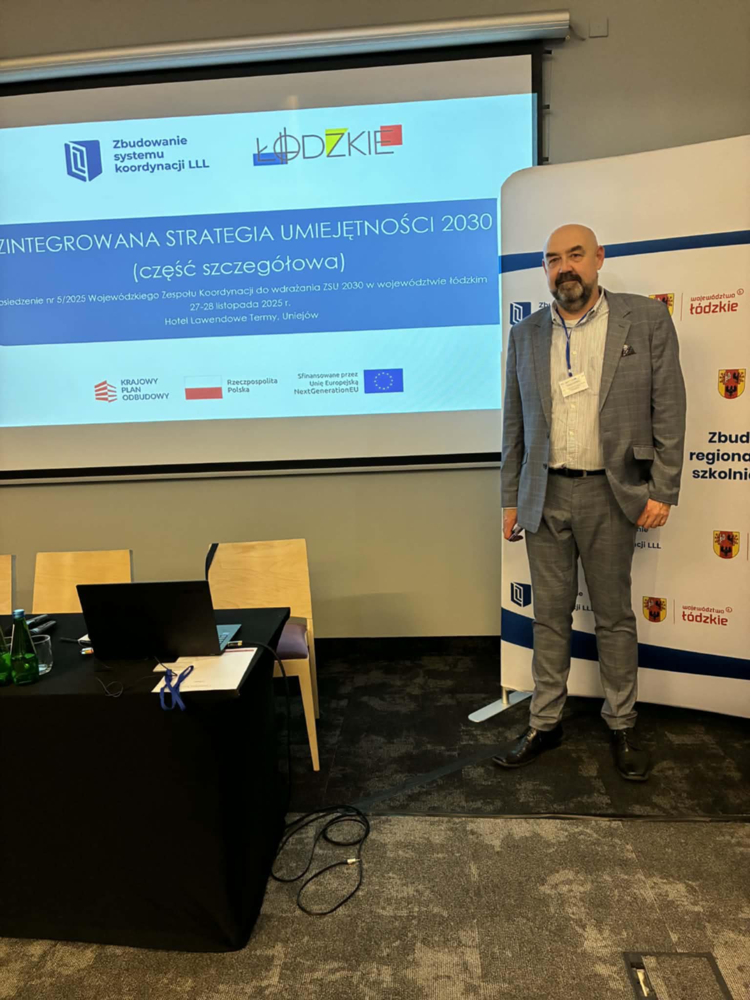 Wyjazdowe posiedzenie Wojewódzkiego Zespołu do wdrażania Zintegrowanej Strategii Umiejętności 2030 w województwie łódzkim.